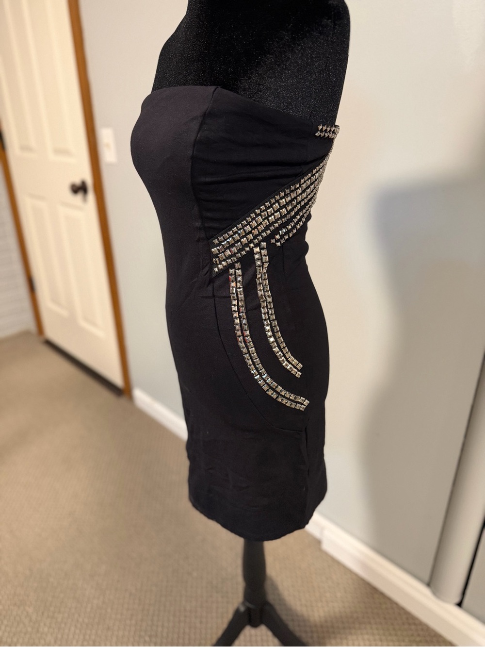 GUESS Black Strapless Rhinestone Embellished Bodycon Mini Dress Size